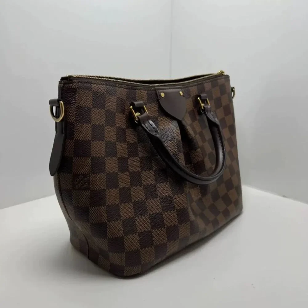 Louis Vuitton Women Pre-Loved Bag Very Good Condition